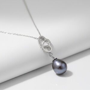 NWOT Black Pearl & Diamond Necklace on 14k White Gold Chain